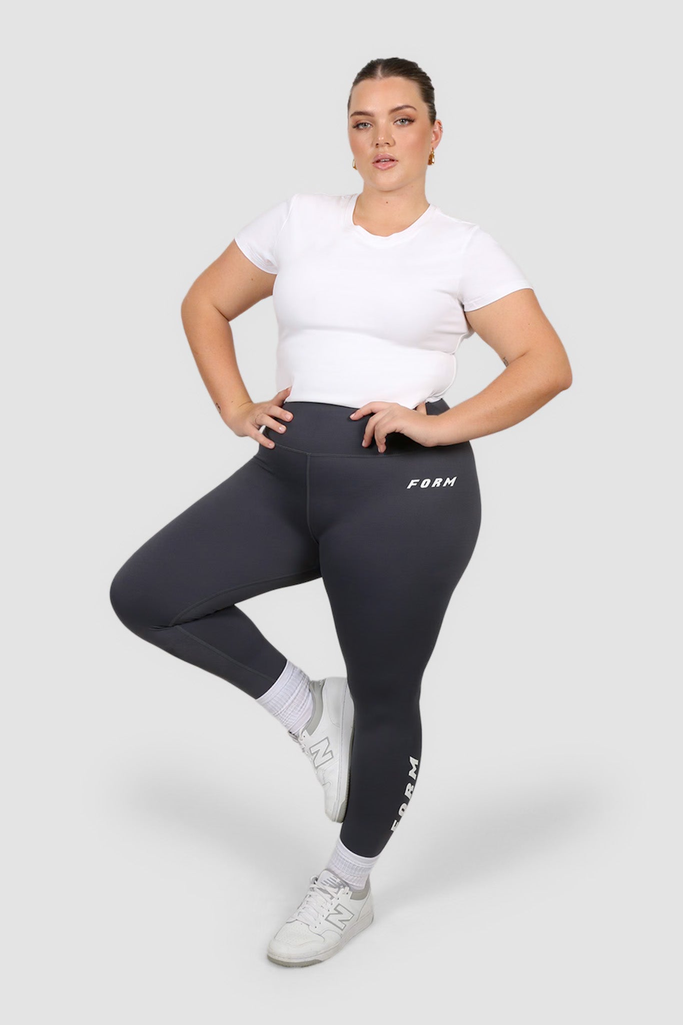 FORM BASE TIGHT 7/8 GREY - Fayt The Label