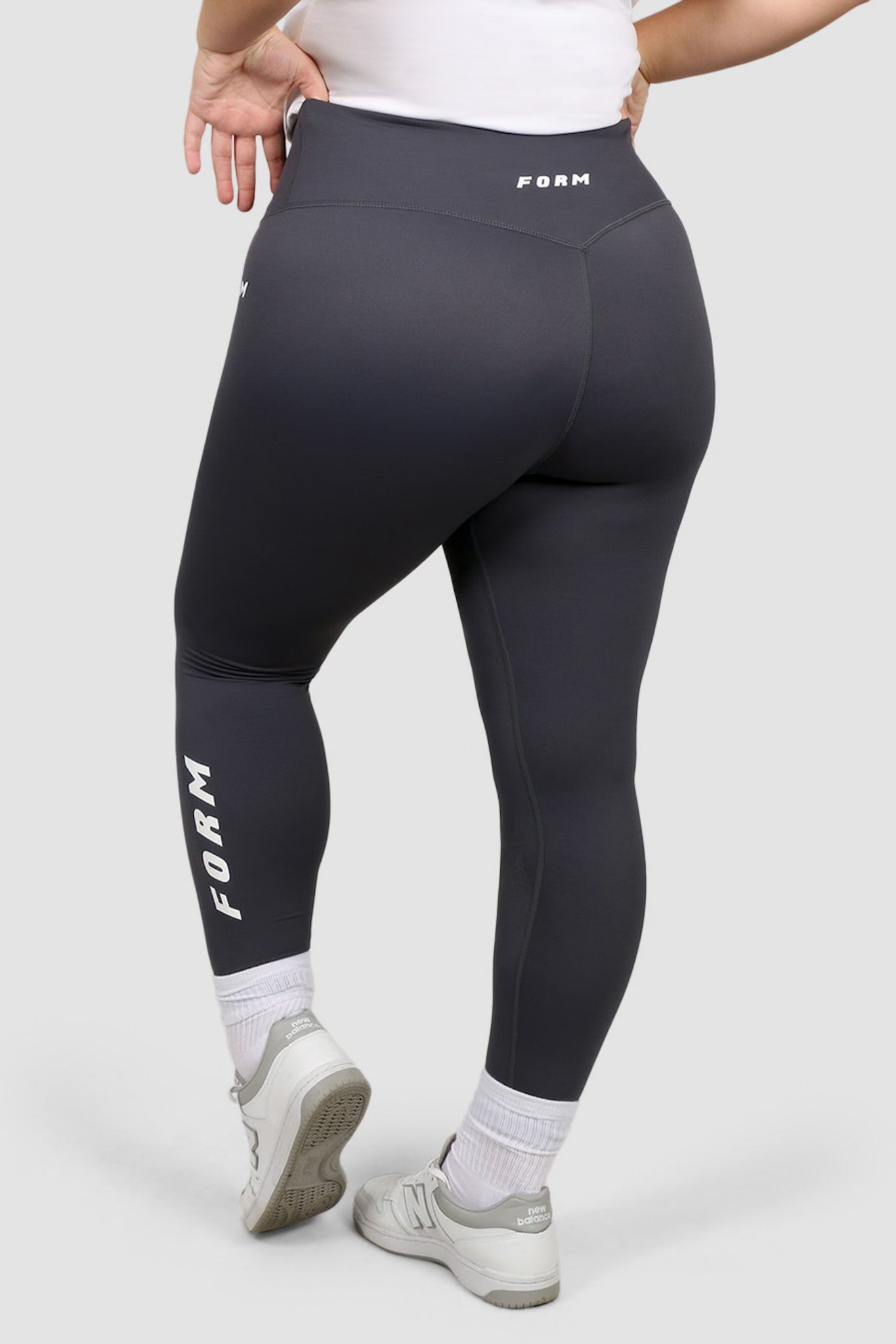 FORM BASE TIGHT 7/8 GREY - Fayt The Label